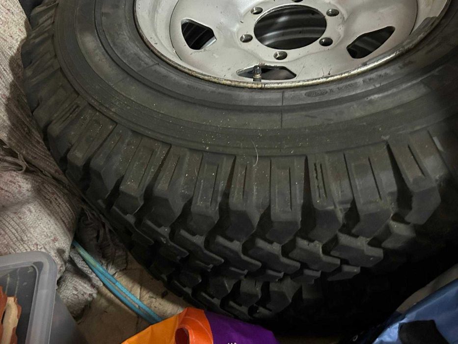 2 Pneus Michelin 4x4 O/R 7.50 R16 C 116/114 N (XZL)