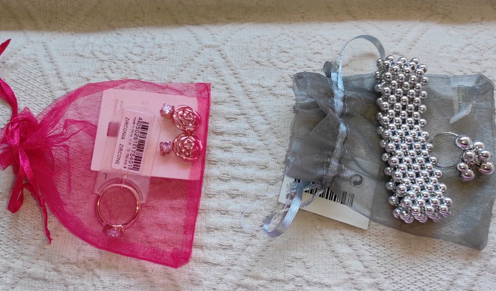 Біжутерія нова і старовинна Намисто Брошка