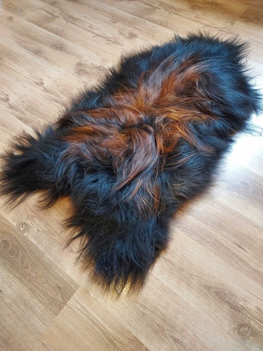 Skóra Owcza z Islandii Naturalna Płomienista Czerń XXXL PRODUCENT