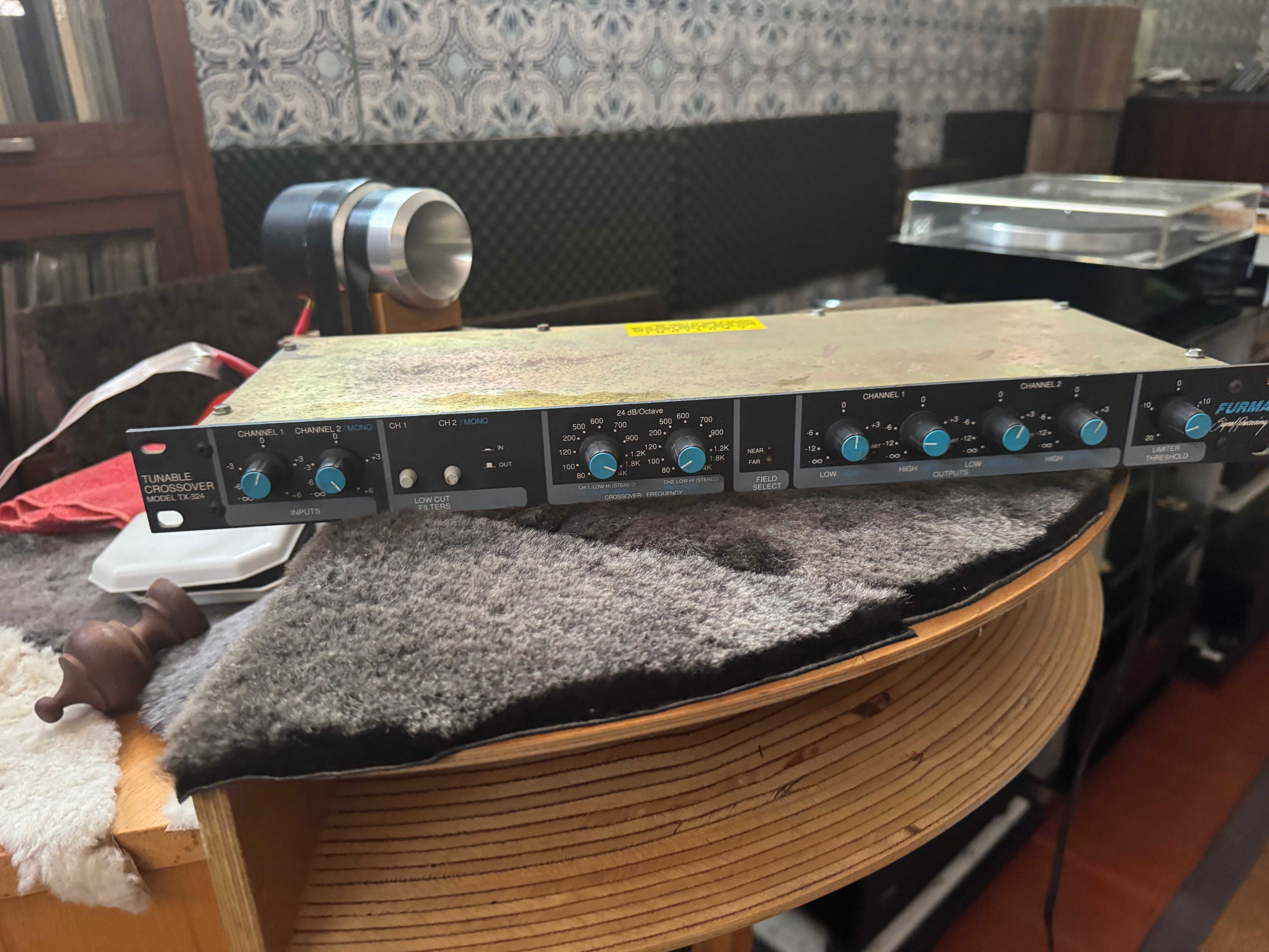 Crossover Furman TX-324 - PA - sound system - estudio