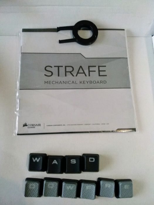 Teclado Mecânico Corsair Strafe