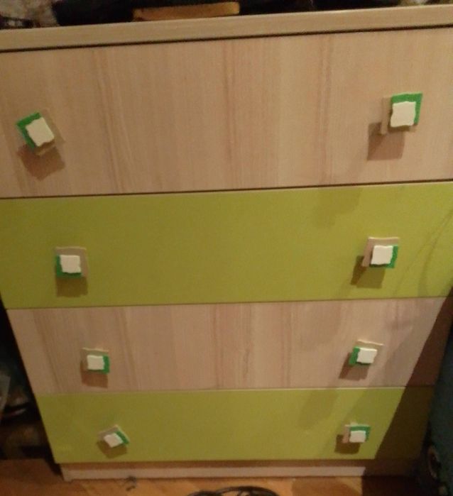 Sprzedam komodę i szafę