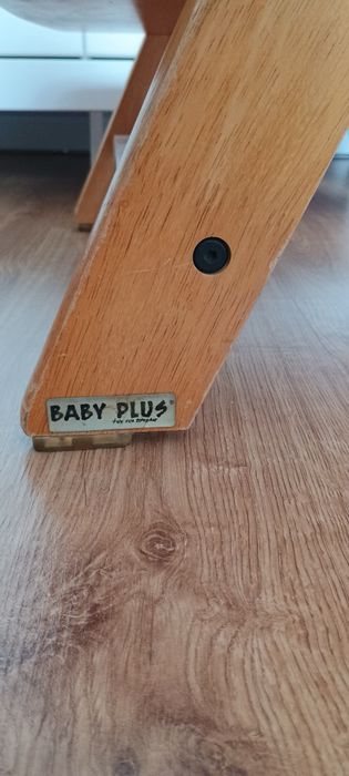 Drewniane krzesełko do karmienia typu Tripp Trapp