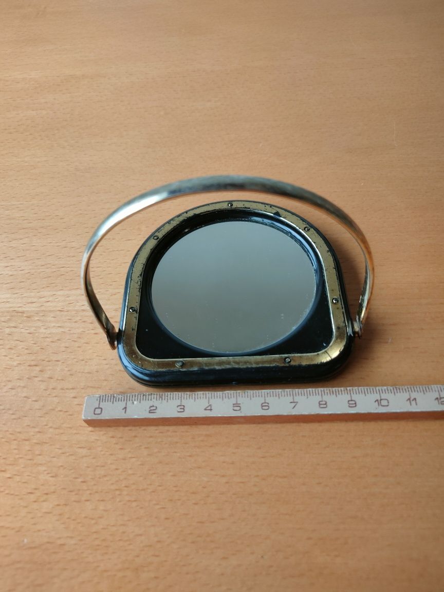 Conjunto de espelhos de bolso.