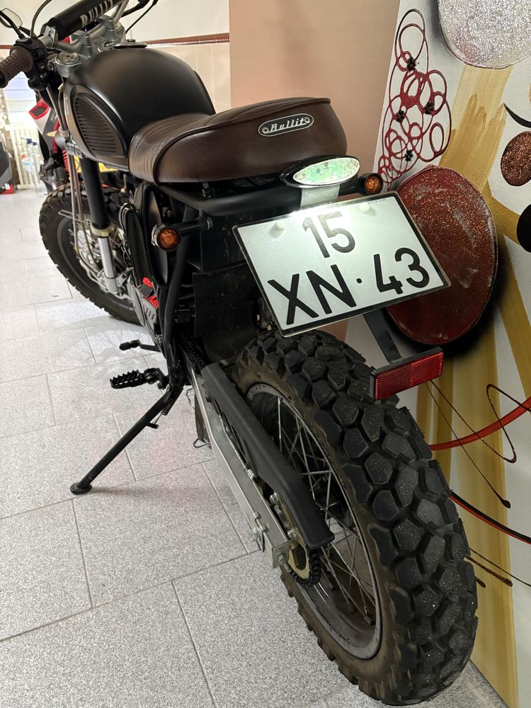 Bullit Black Edition Hero-UNICA-  1531 kilometros - 1 Dono