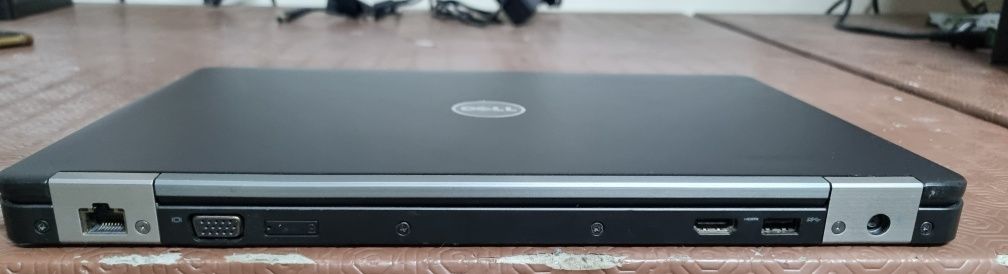Dell 5470 / I7-6600U / 8gb / 256SSD / R7 M360
