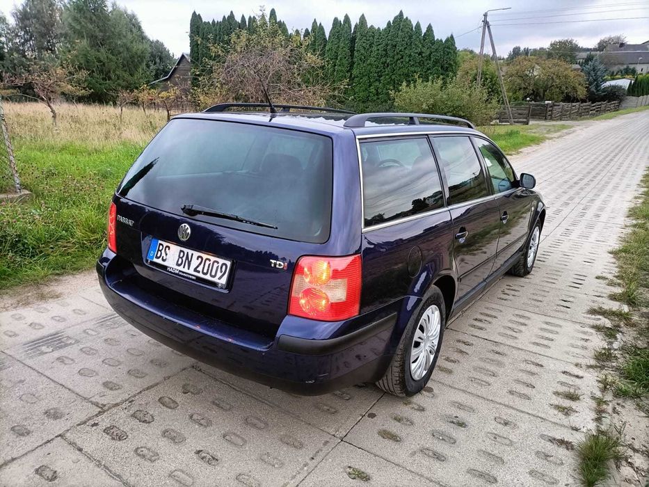 Sprzedam vw Passat 1.9tdi piekny 2002r klima sprawna import niemcy