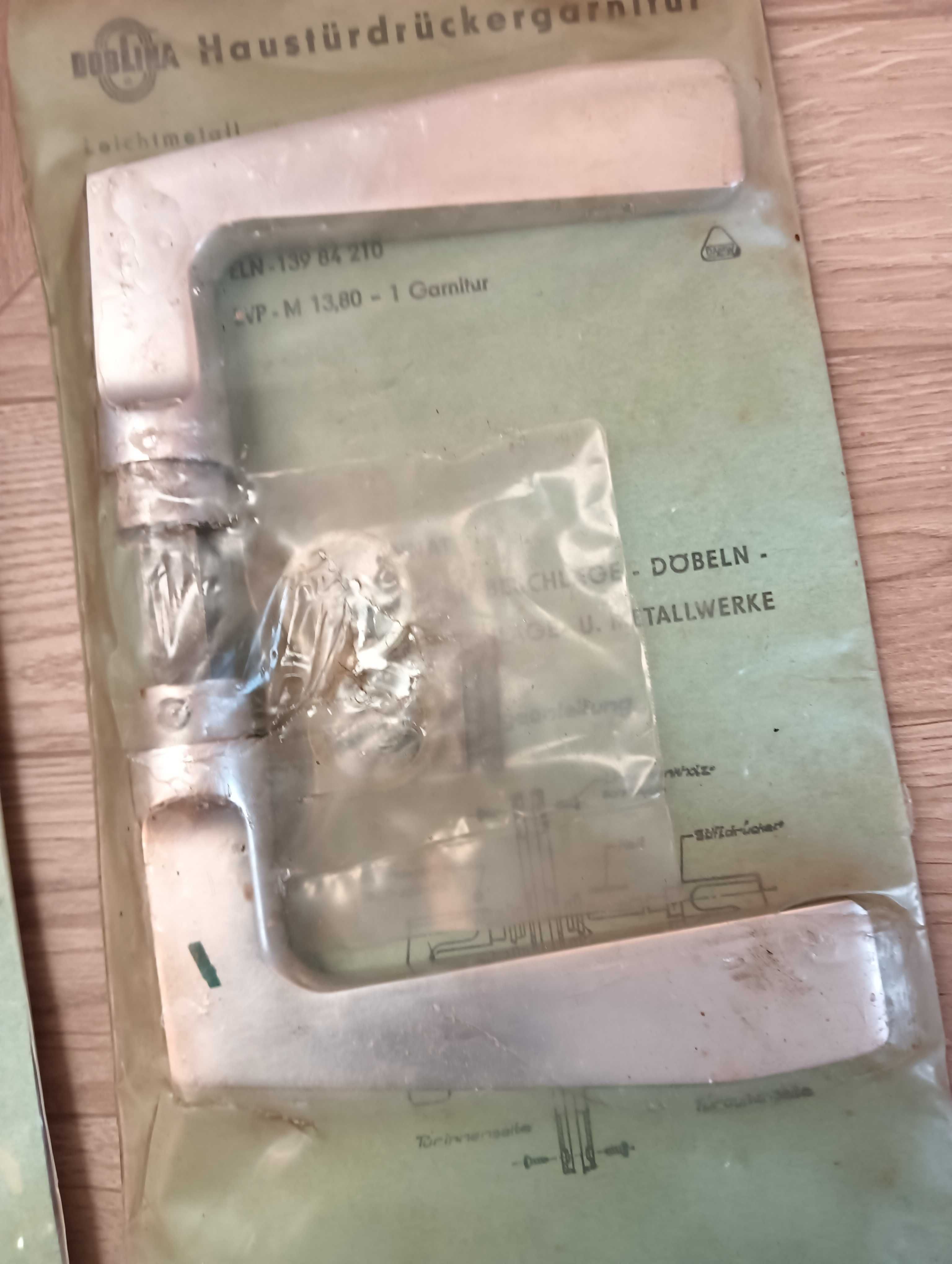 Klamka do drzwi z szyldem metalowa stara zestaw 2szt