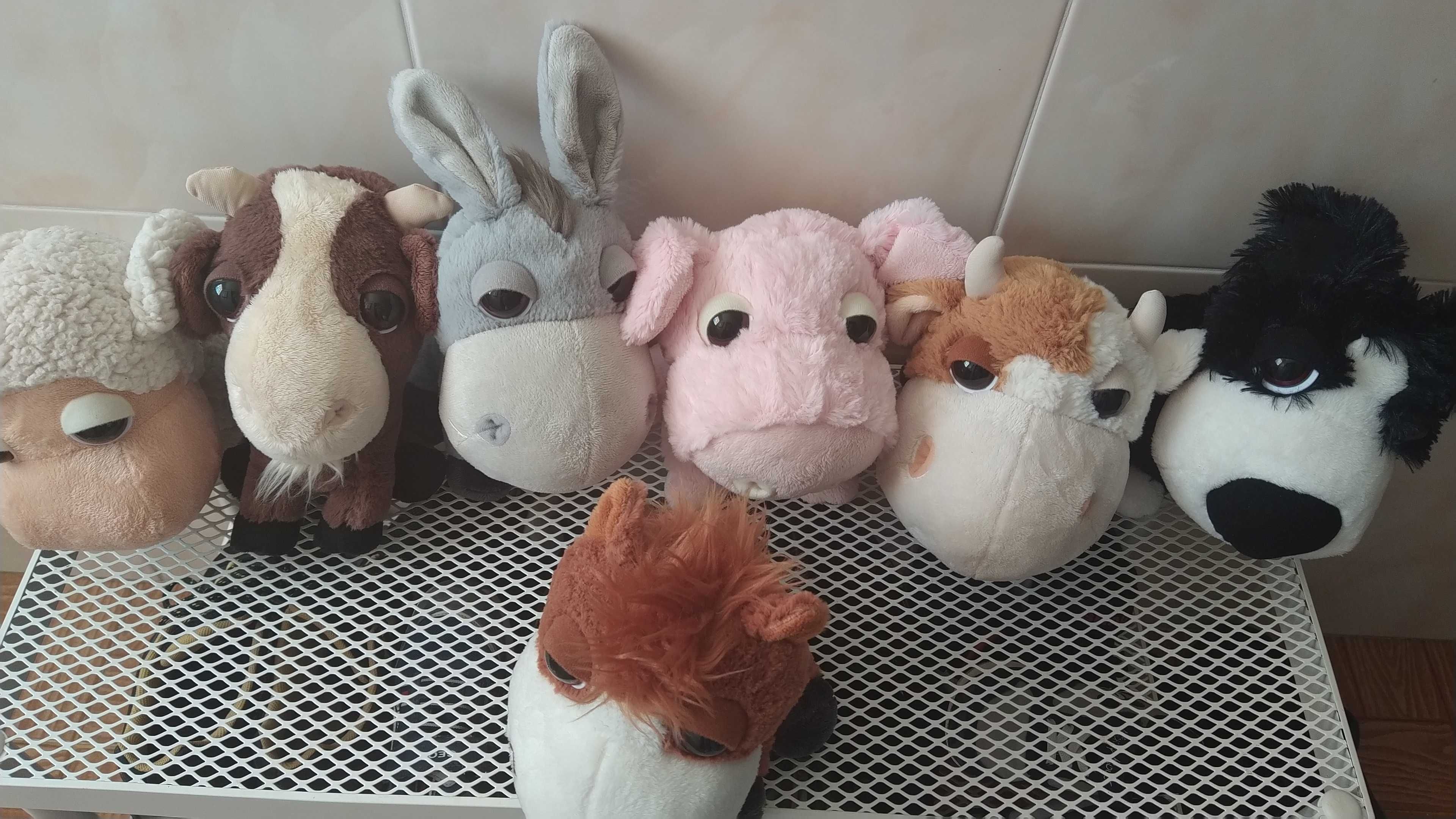 Conjunto de peluches animais da quinta