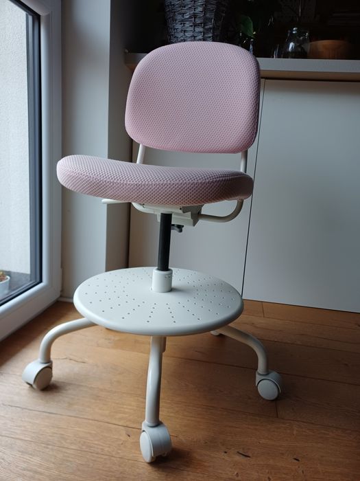 Krzesło do biurka dziecięce