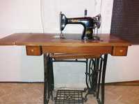 Продаю швейную машинку Орша 1961 р. 
- раритет 
- на вид як нова
- в