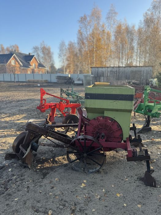 Плуги 2 по 25, і 3 по 30 на високих стойках