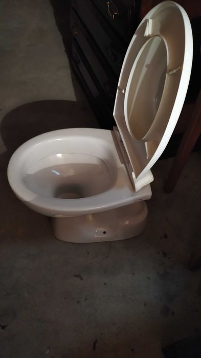 Moveis usados, mesinhas mesa cadeira ver preços na descrição