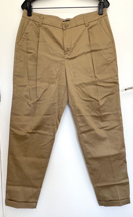 Calças bege (Massimo Dutti, tamanho 40)