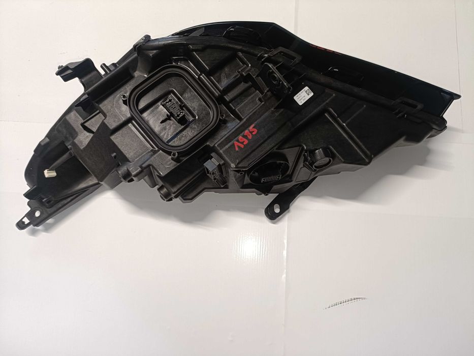 Opel Astra K V Lampa Led przód prawa