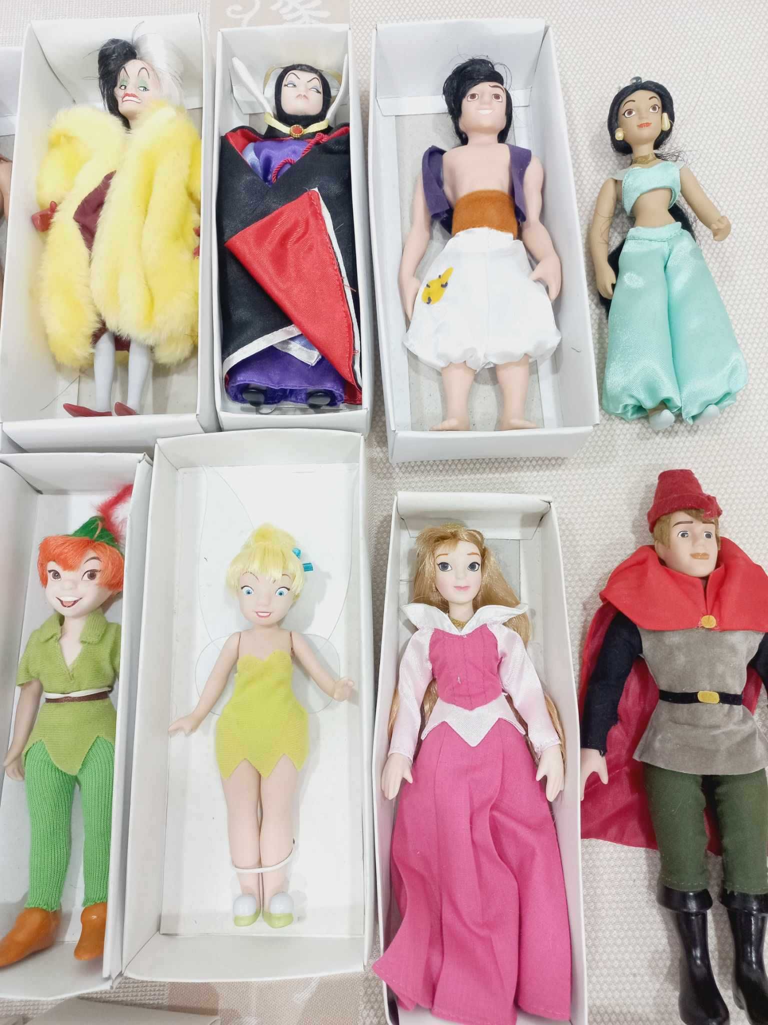 Bonecas porcelana Disney - coleção - novas