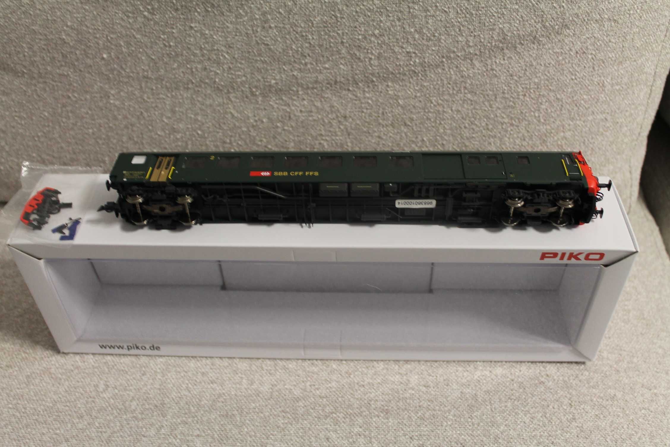 Piko 96836 -  Rbe 4/4 z wagonem sterującym i dźwiękiem , skala H0