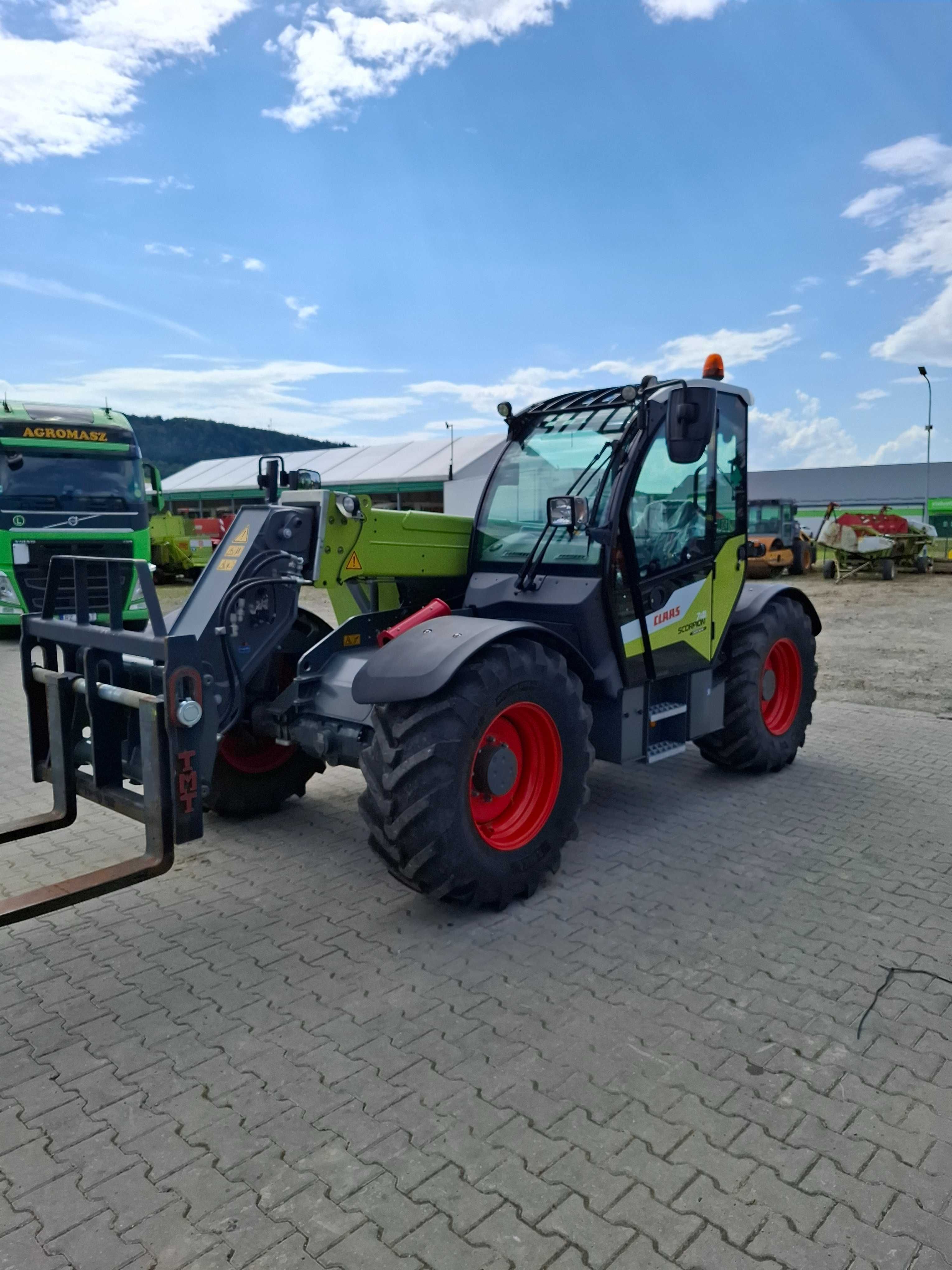 Ładowarka teleskopowa CLAAS SCORPION 741