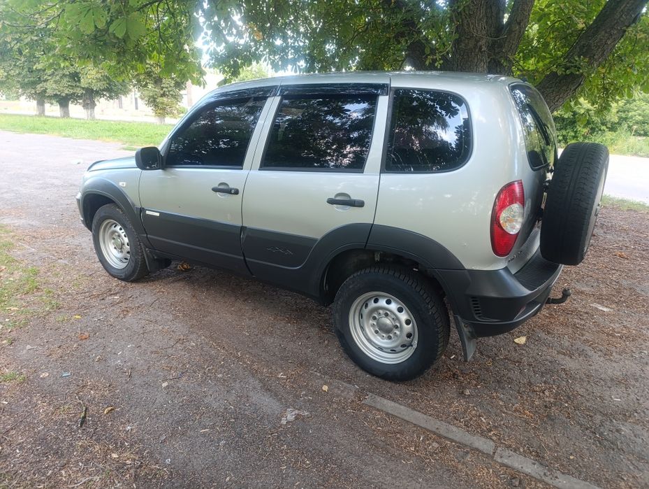 Chevrolet Niva 2011
