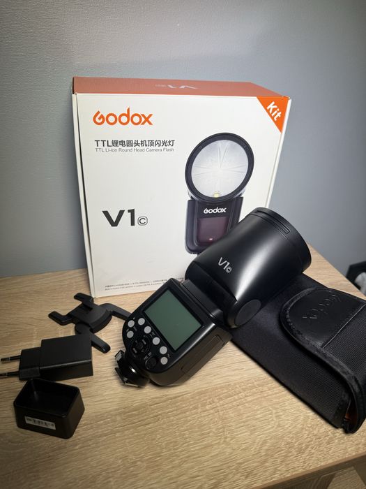 Спалах GODOX V1 Canon