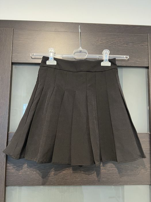 Czarna plisowana spódniczka - spodenki, rozmiar XS