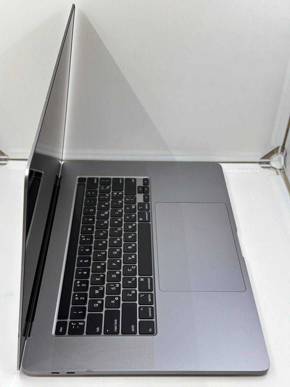 MacBook Pro 16" i7/16/512Gb Space Gray 2019 ГАРАНТИЯ пол года