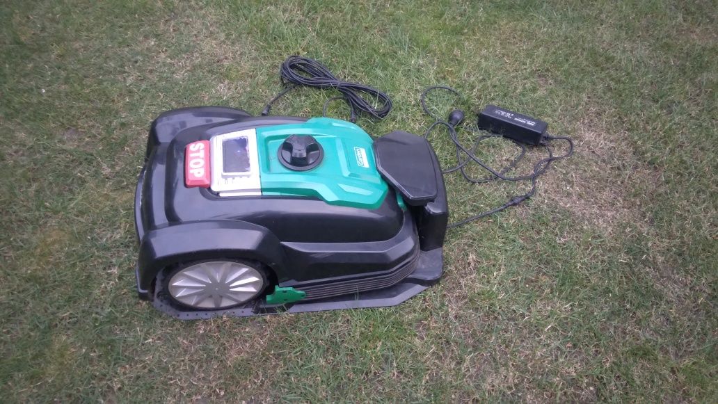 Robot koszący Garden FEELINGS 800m² kosiarka samojezdna