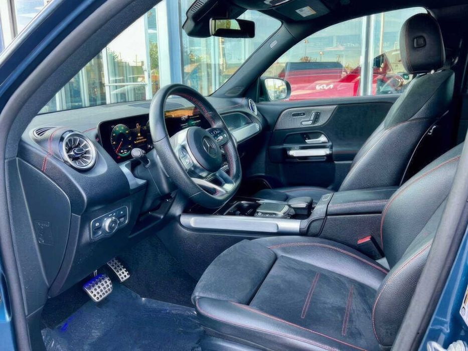 Mercedes-Benz EQB EQB 300 4MATIC      2022