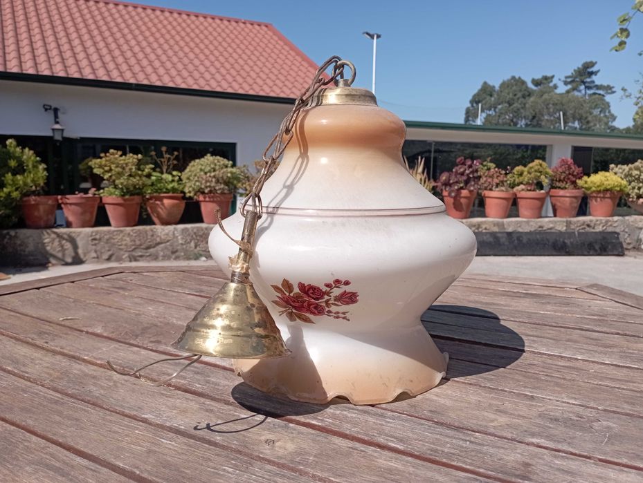 Candeeiros muito antigos