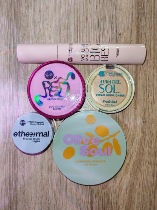 Zestaw kosmetyków Bell HypoAllergenic Rlm róż w kremie bronzer tusz