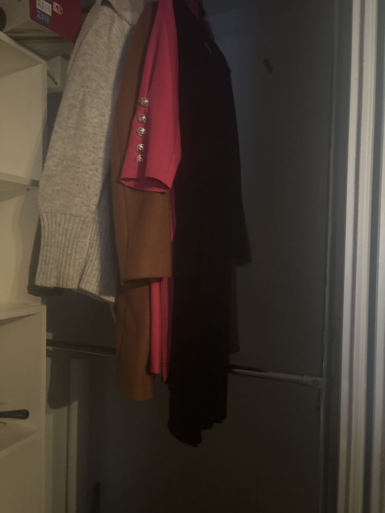 Szafa wnekowa drzwi regaly w stodku i rurki