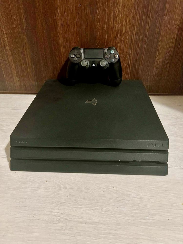 Sony PS4 Pro 1TB + oryginalny pad