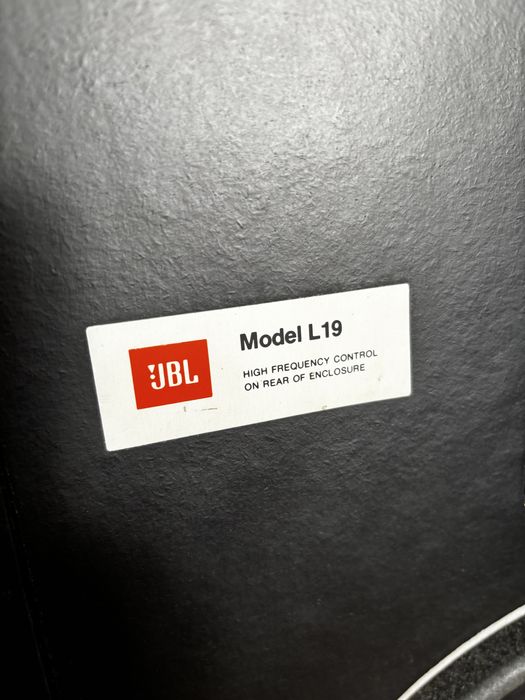 JBL L 19 colunas Hi-fi