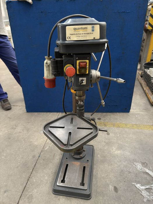 Engenho de furar de coluna Quantum