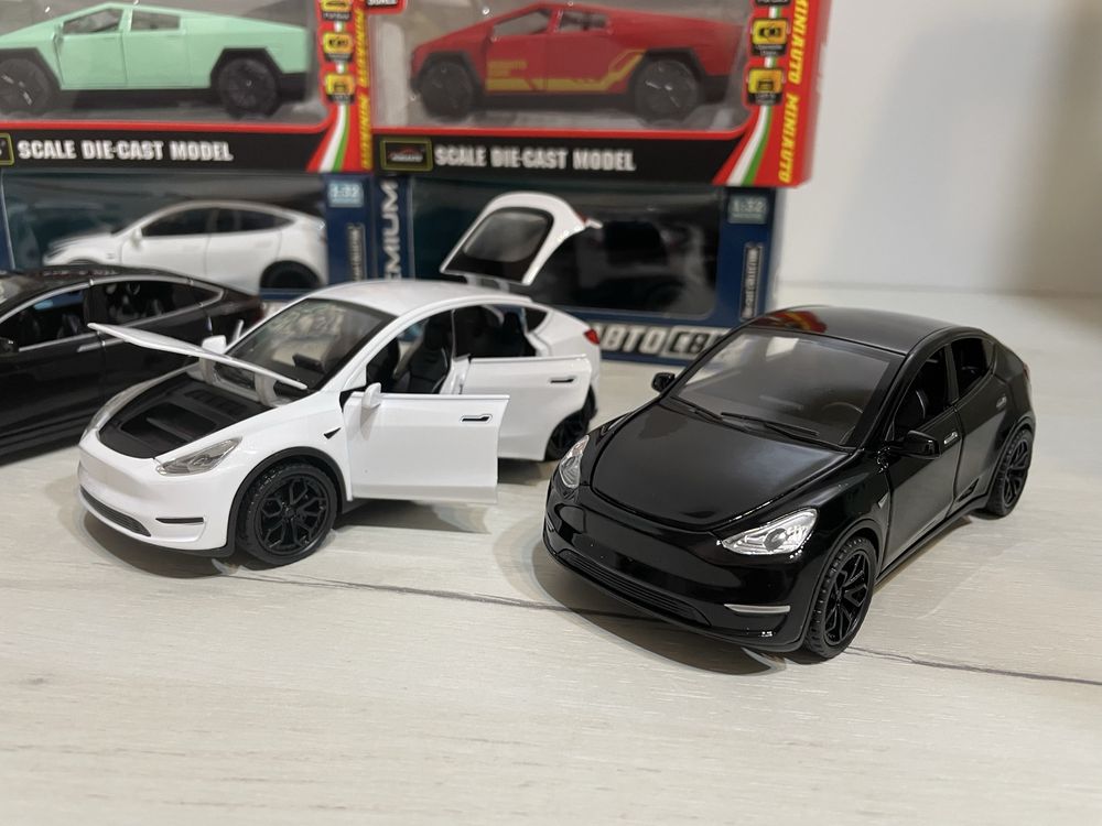 Нова машинка тесла Tesla Y S 3 кібертрак Cybertruck модель колекційна