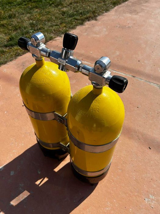 Butle na tlen do nurkowania 2x12l