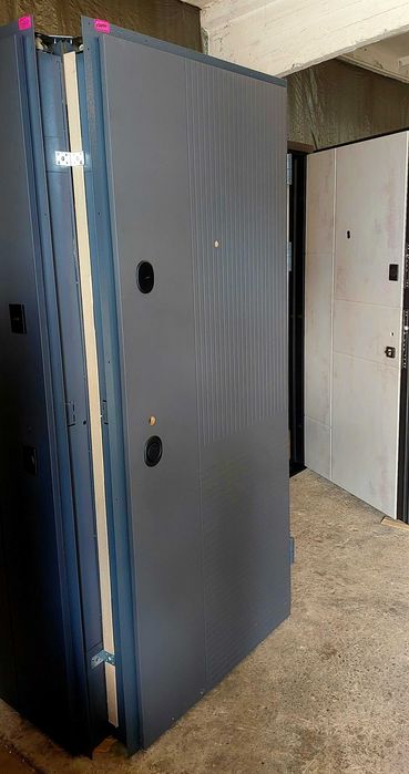 Входные двери металлические новые и бу вхідні двері металеві