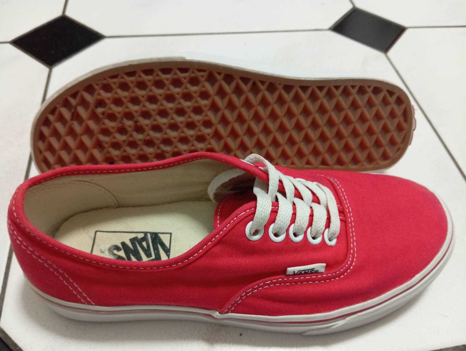 Кеди vans authentic red 38,5р. (24,5см) - 275 грн торг