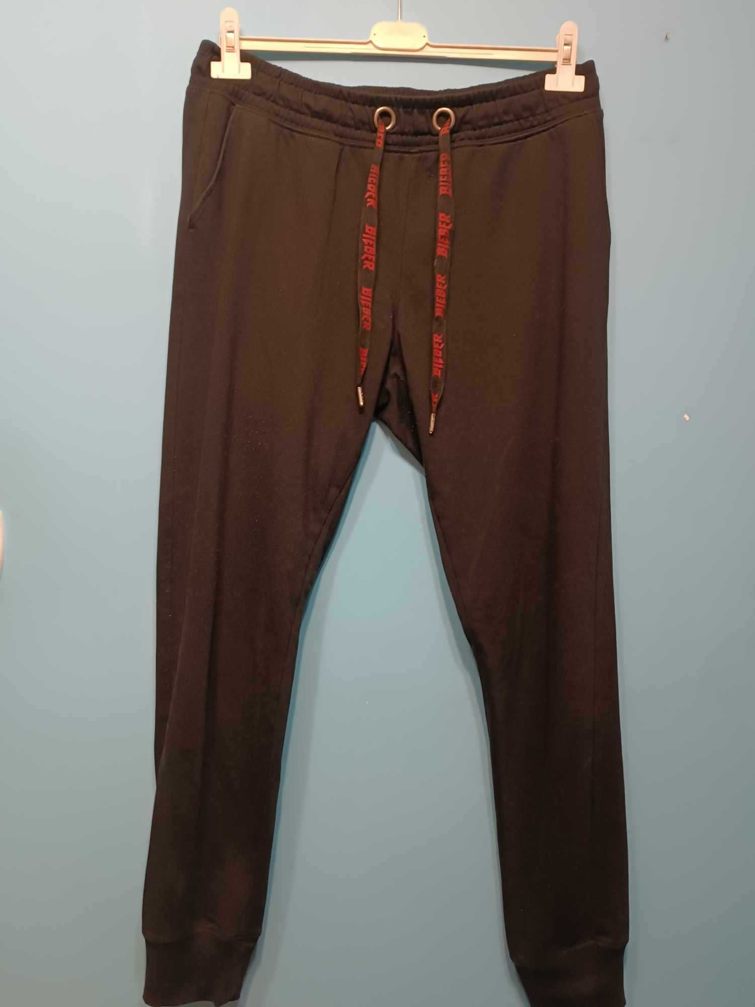 Spodnie dresowe czarne logo "Justin Bieber" regulacja w pasie M/L -H&M