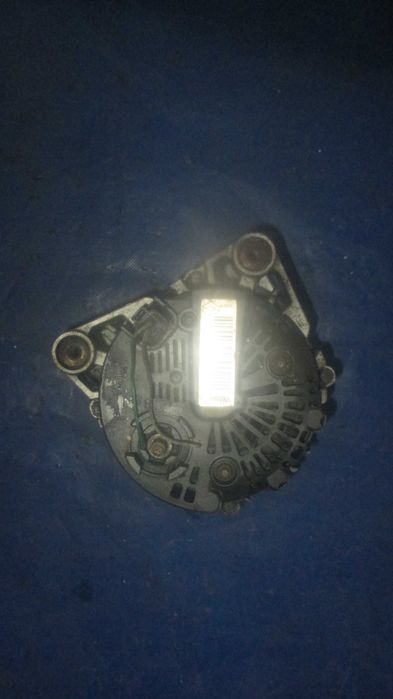 ALTERNATOR Renault trafic opel vivaro nissan 2.0 DCI 11R. M9R786