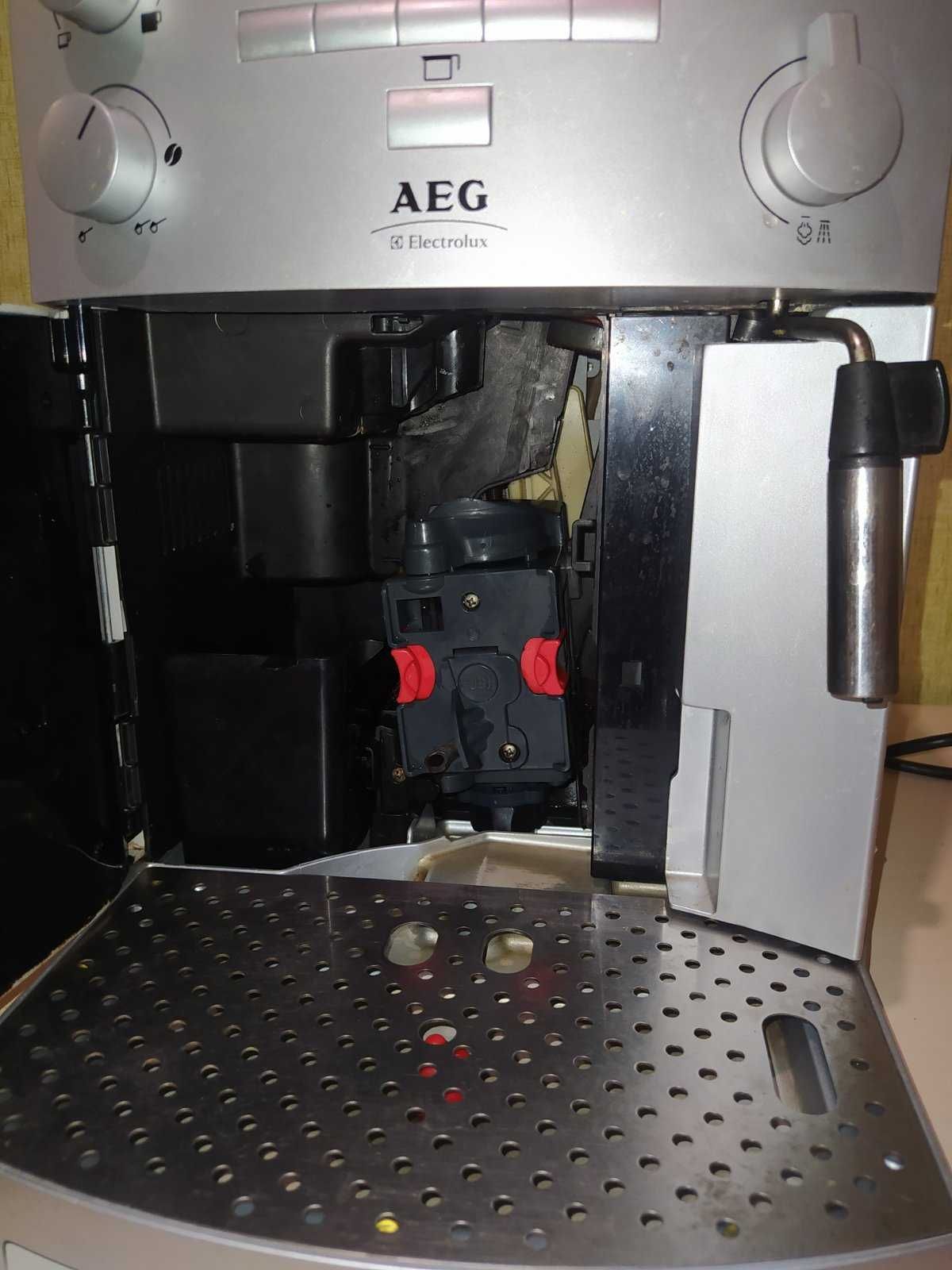 Кофемашина AEG Caffe Grande CG6400