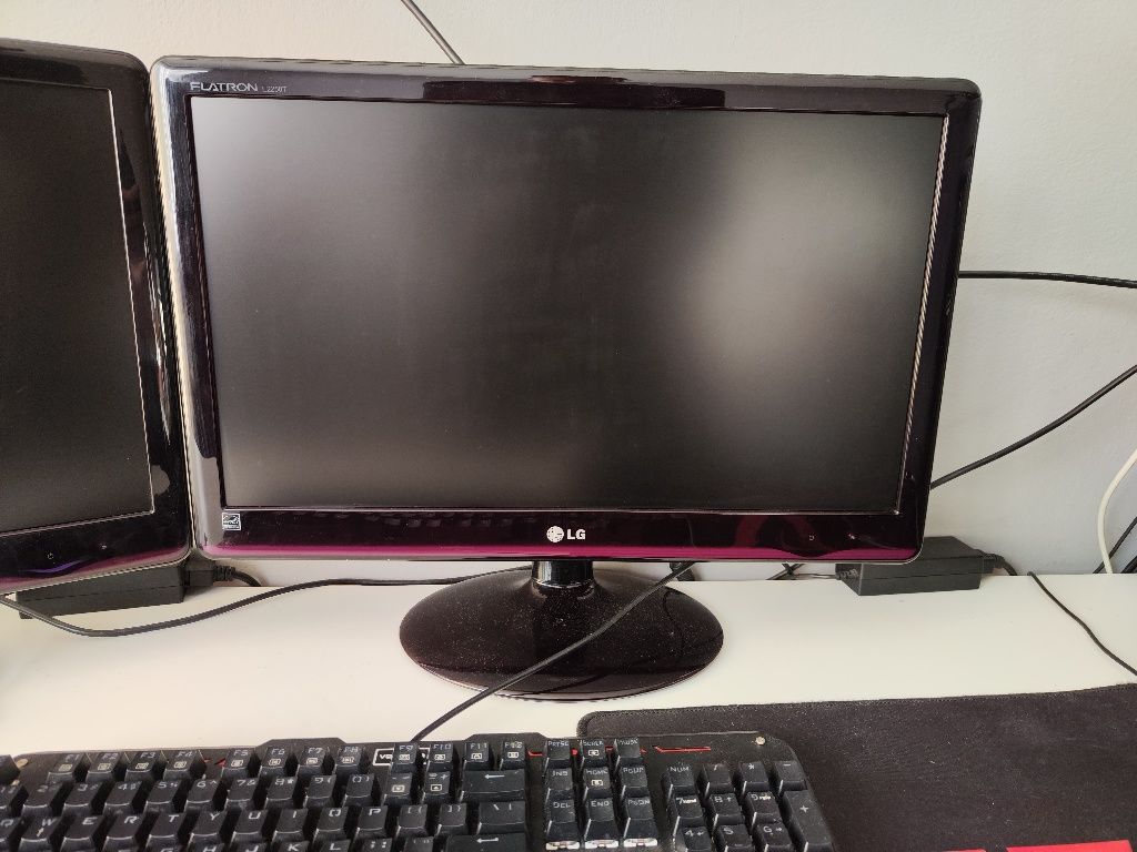 Monitor LG FLATRON E2250T