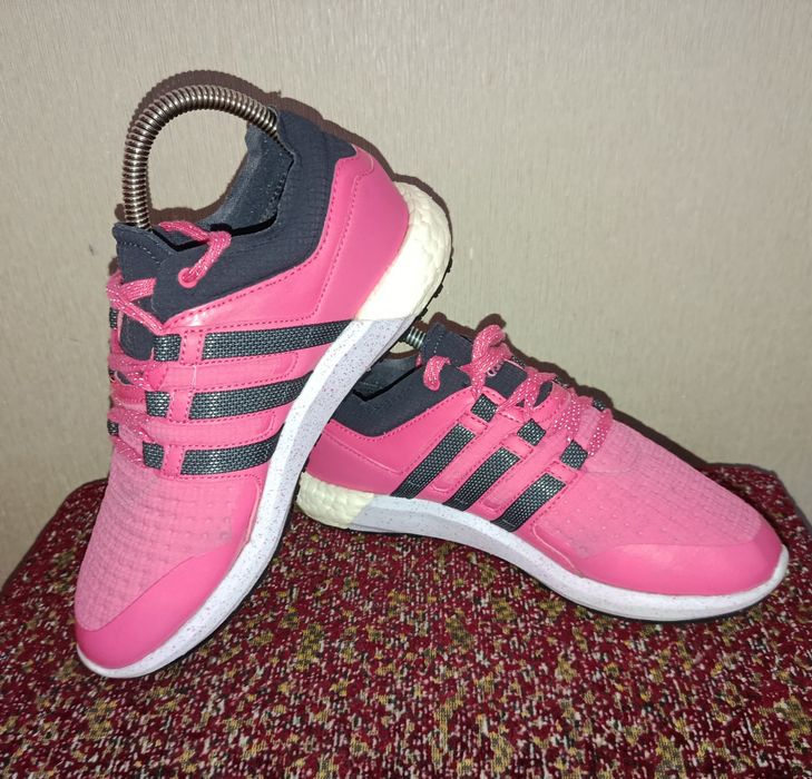 Кросівки фірми Adidas 38 розміру