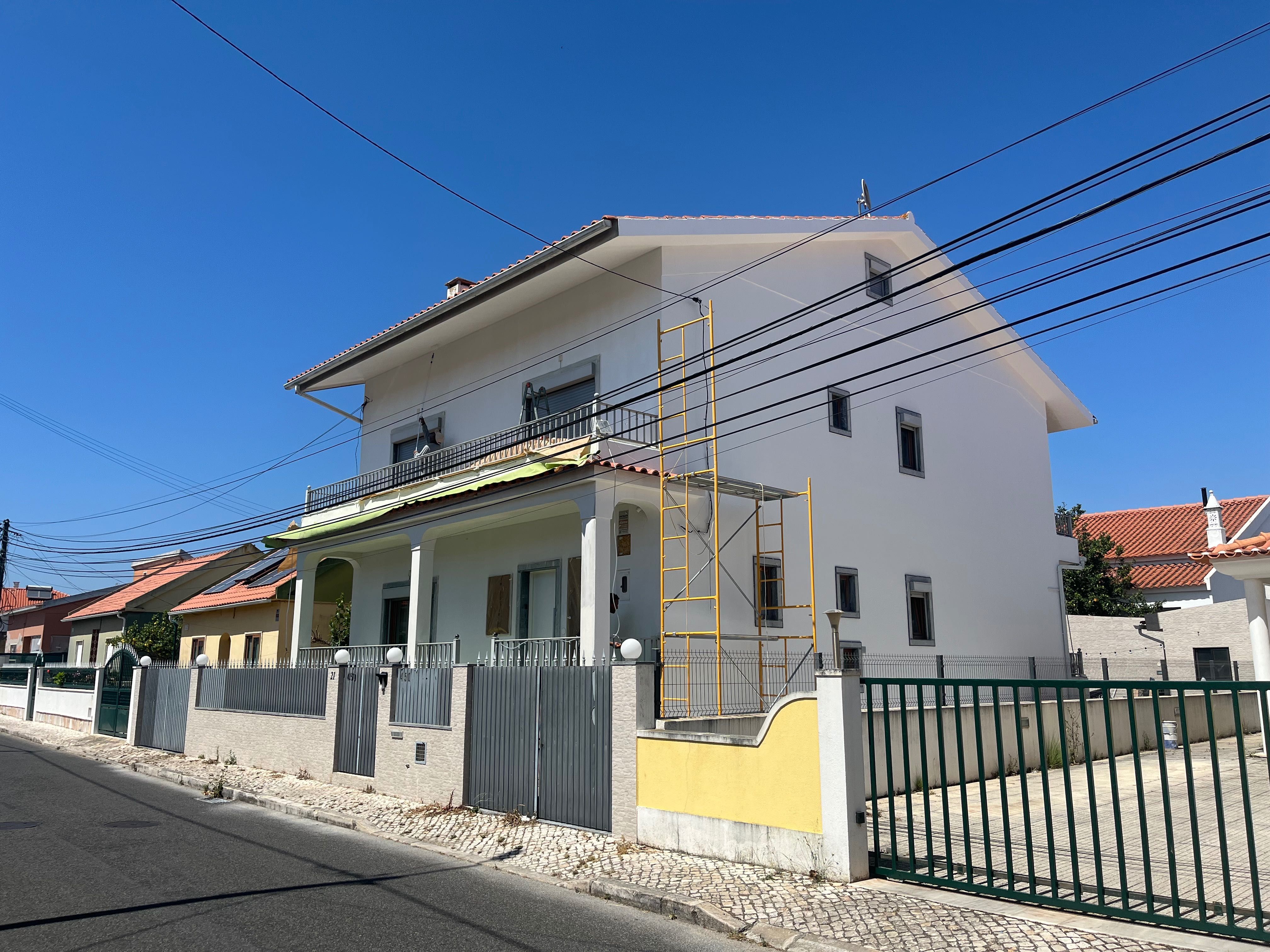 Fazemos de tudo de restauro e remodelações.