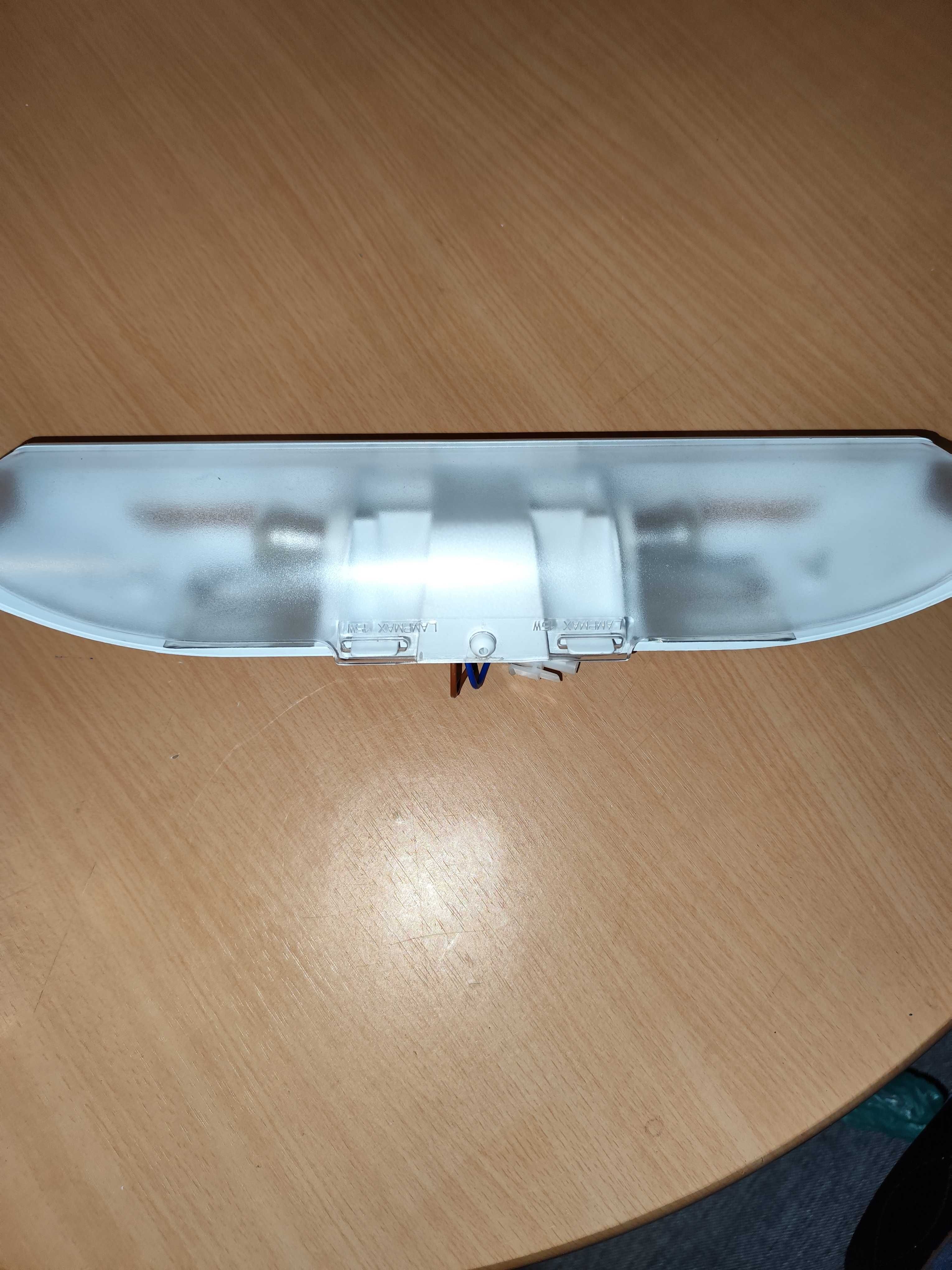 Oświetlenie wewnętrzne  lodówki z żarówkami  Hotpoint Ariston
