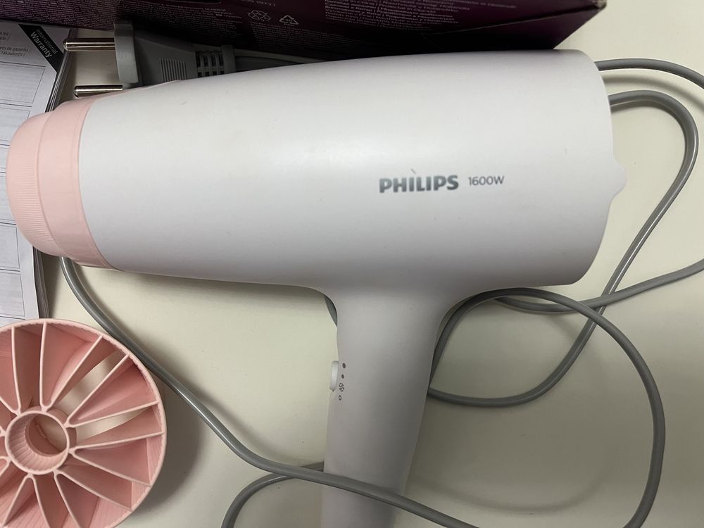 Новий фен бренда Philips