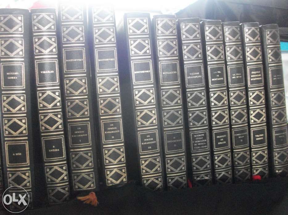 12 Livros com capa de ouro