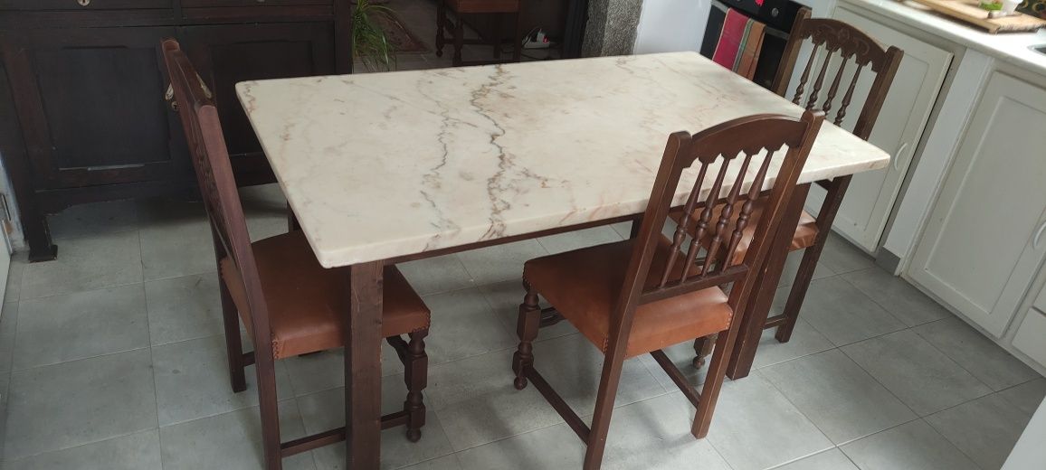 Mesa rustica de cozinha