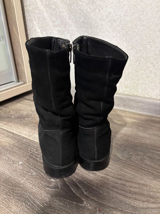 Чоботи з натуральної замші