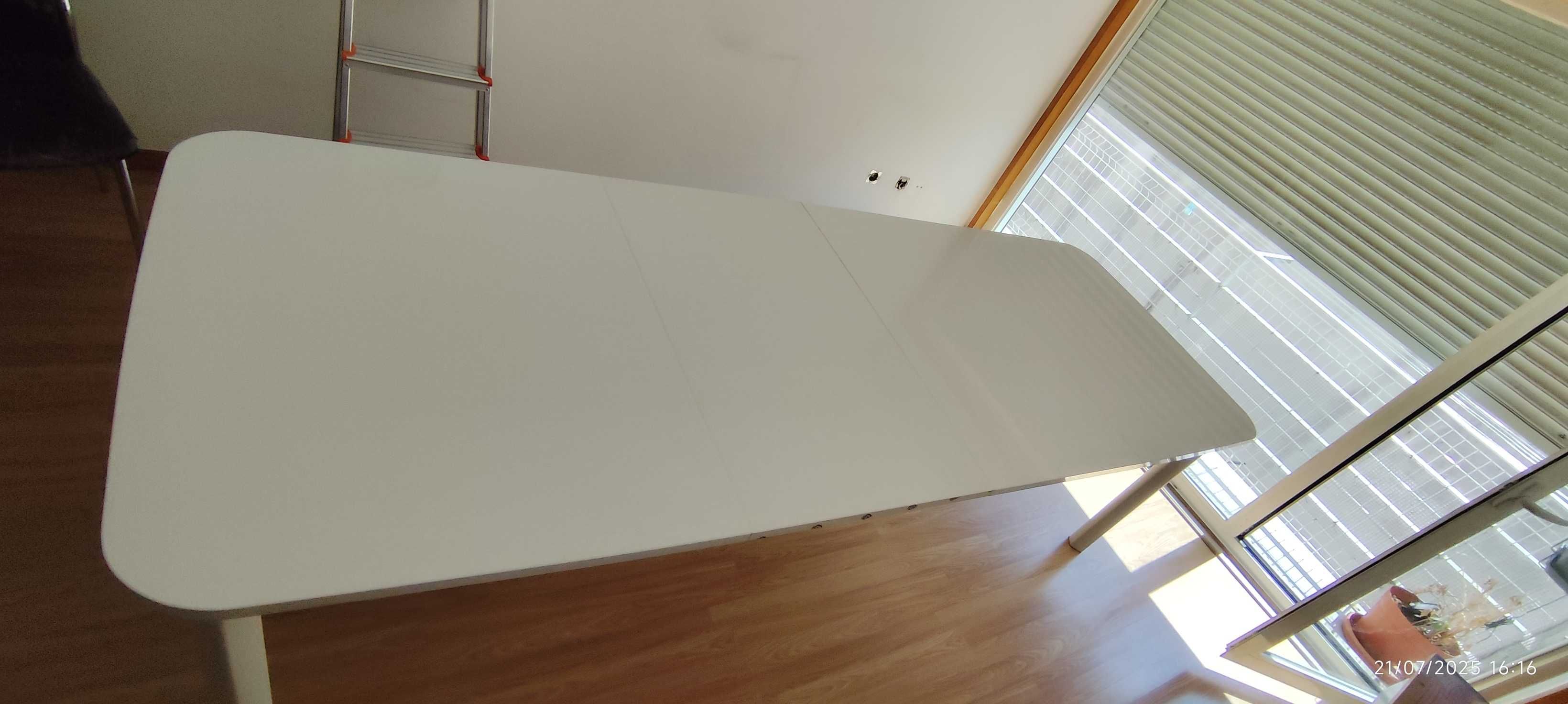 Mesa extensível STRANDTORP IKEA